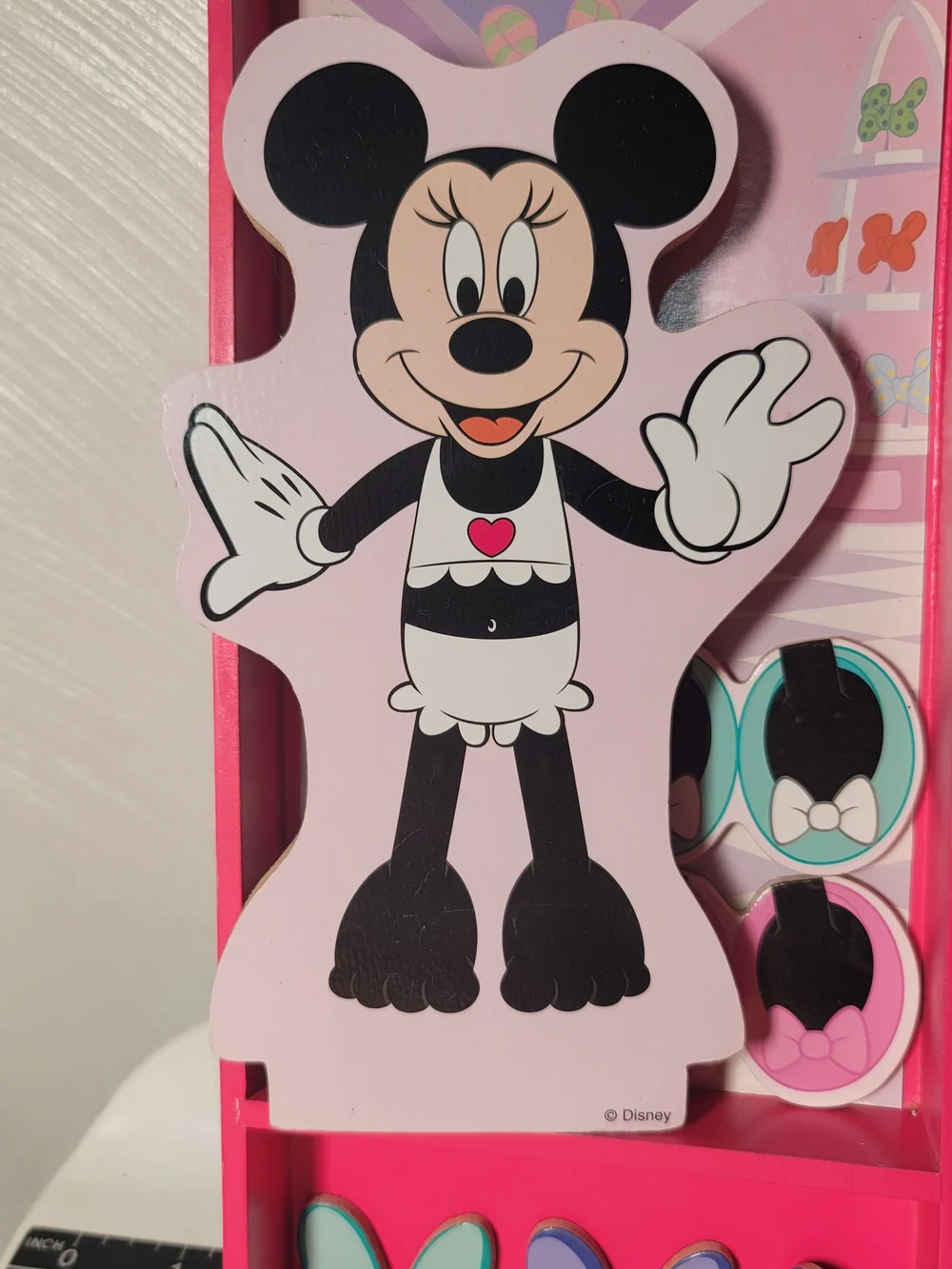 LN Disney Melissa & Doug Minnie & Daisy Wooden Magnetic Dress-Up Dolls With Tray